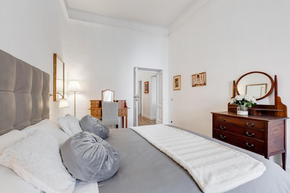 Living Repubblica Apartment Rom